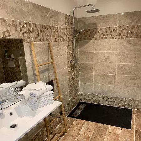 Belle 6 Pers 2h Espace Bien-etre Privatise Inclus 80 M2 De Detente Garantie Villa