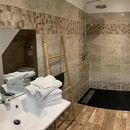 Belle 6 Pers 2h Espace Bien-etre Privatise Inclus 80 M2 De Detente Garantie * Équilly