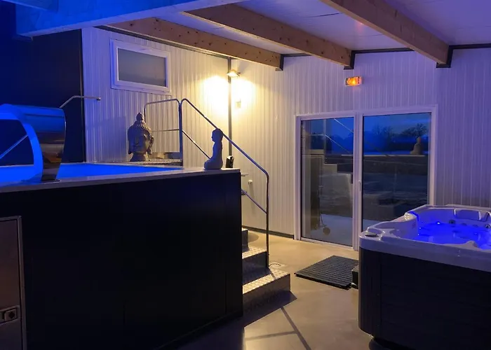 Belle 6 Pers 2h Espace Bien-etre Privatise Inclus 80 M2 De Detente Garantie Villa Equilly